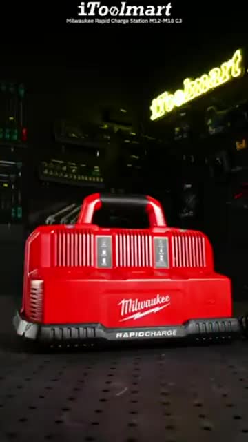 แท่นชาร์แบตเตอรี่ Milwaukee Rapid Charge Station M12-M18 C3 ( ชาร์จ 18V.x3 ก้อน12V.x3 ก้อน )