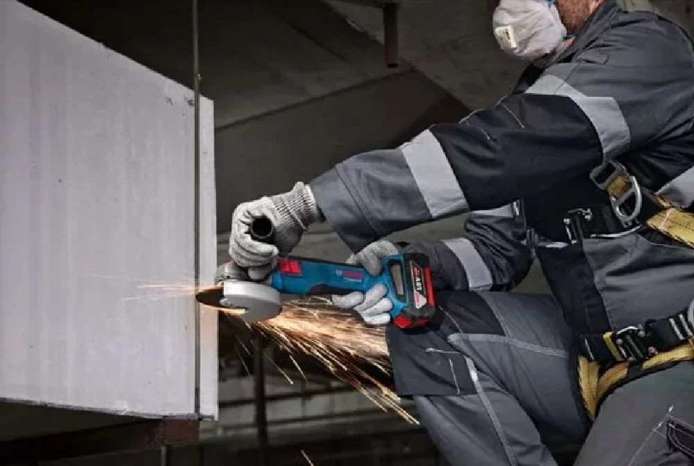 เครื่องเจียรไฟฟ้า BOSCH GWS 18V 8 Professional