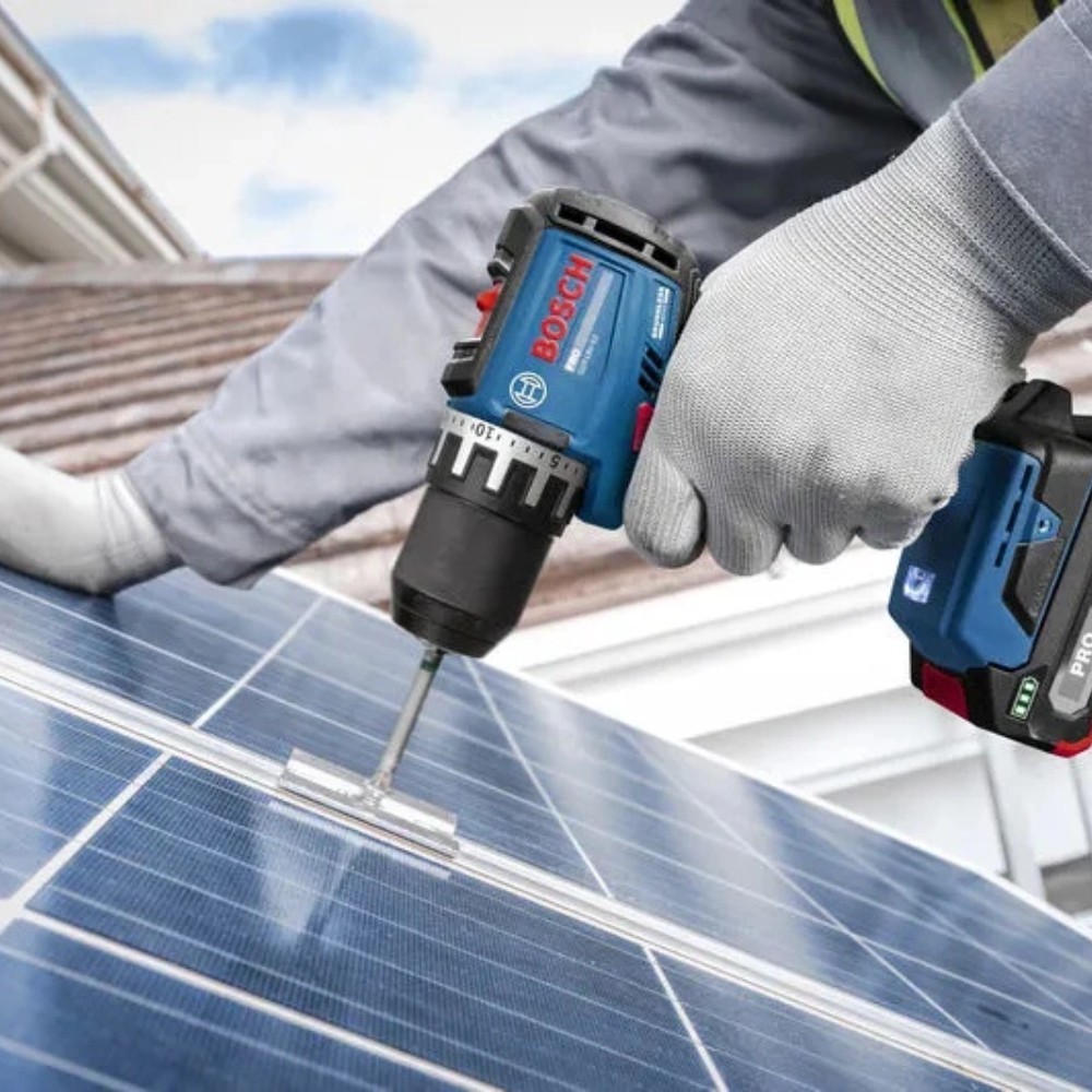 สว่านไร้สาย BOSCH GSR 18V-52 18V Brushless Motor หัวสว่านแบบหล็ก Key less พร้อมแบตเตอรี่และแท่นชาร์จ
