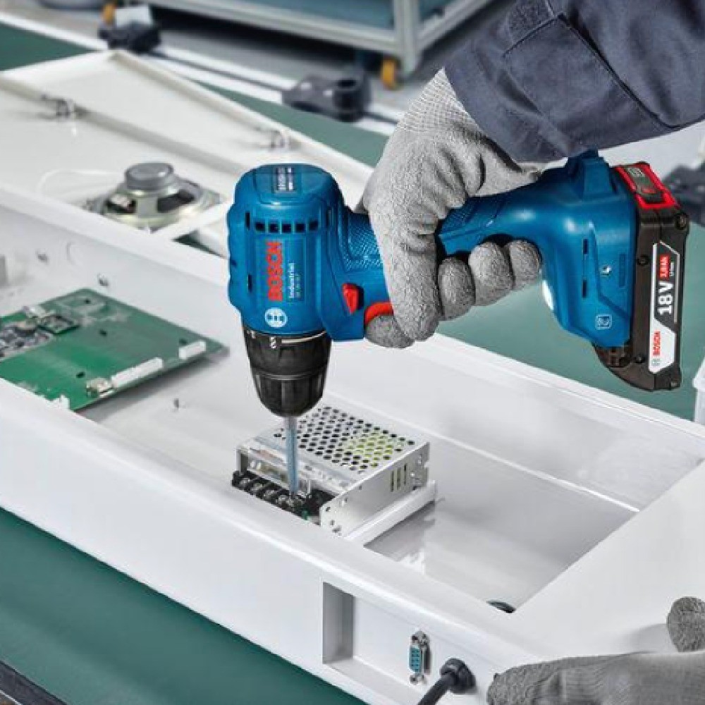 สว่านไร้สาย BOSCH 06019M7000 18V