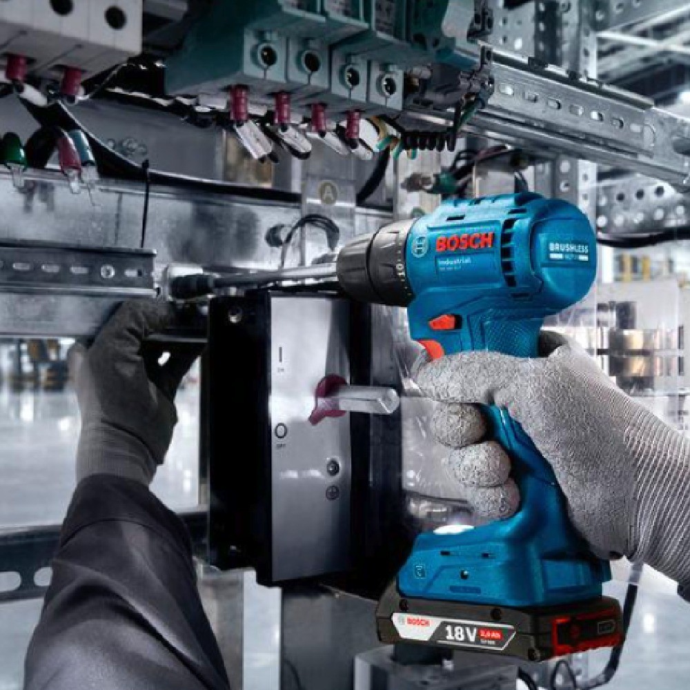 สว่านไร้สาย BOSCH 06019M7000 18V