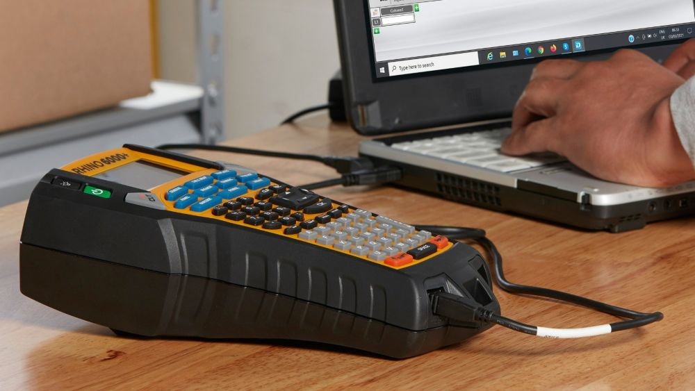เครื่องพิมพ์ฉลาก DYMO Rhino 6000+ Industrial Label Maker