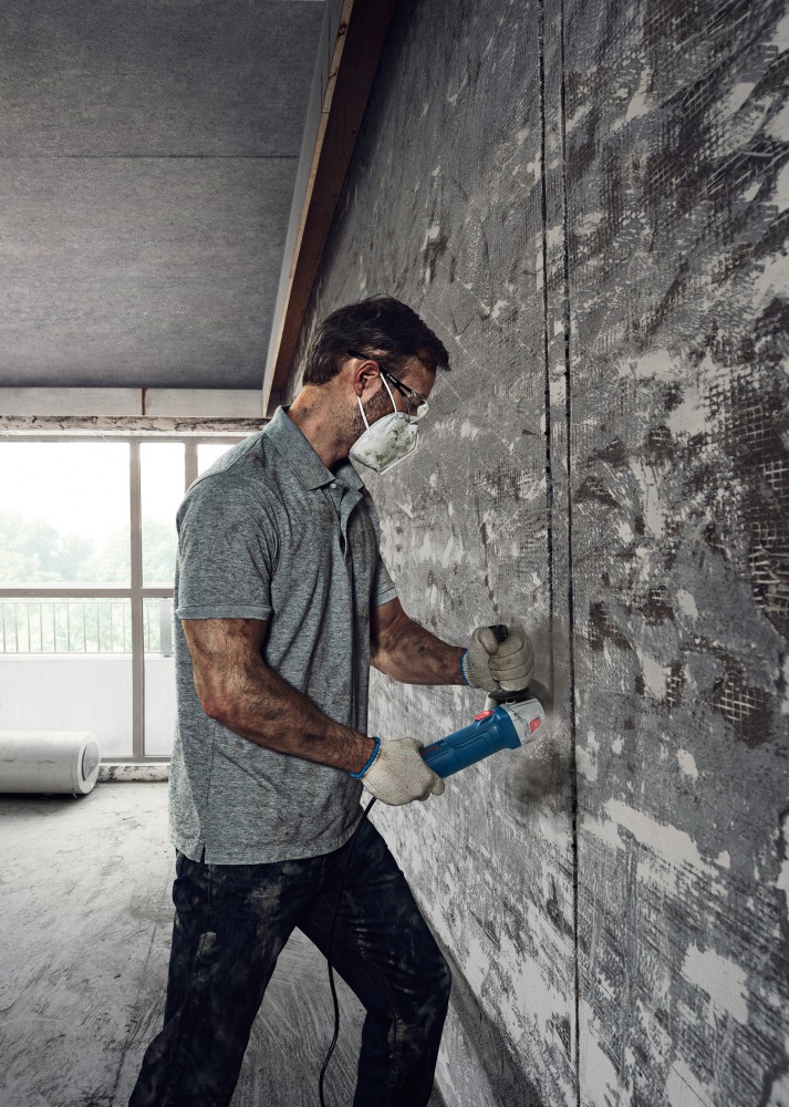 เครื่องเจียรไฟฟ้า BOSCH รุ่น GWS 700