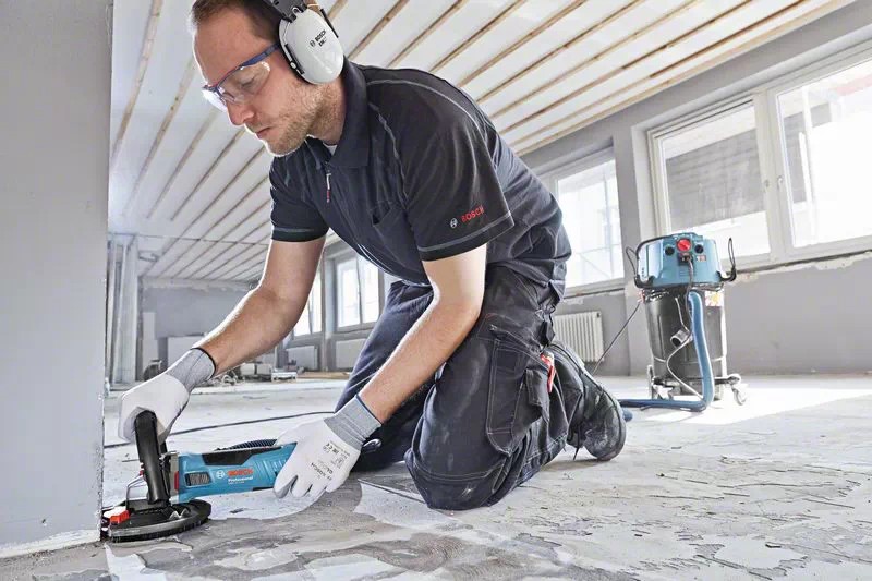 เครื่องเจียรคอนกรีตไฟฟ้า BOSCH GBR 15 CAG