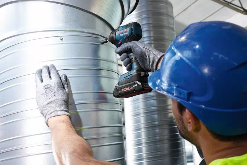 สว่านไขควงกระแทกไร้สาย BOSCH GDR 18V-200 C (ตัวเปล่า)