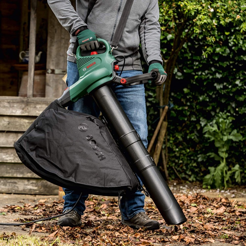 เครื่องเป่าลมไร้สาย Bosch UniversalGardenTidy 3000