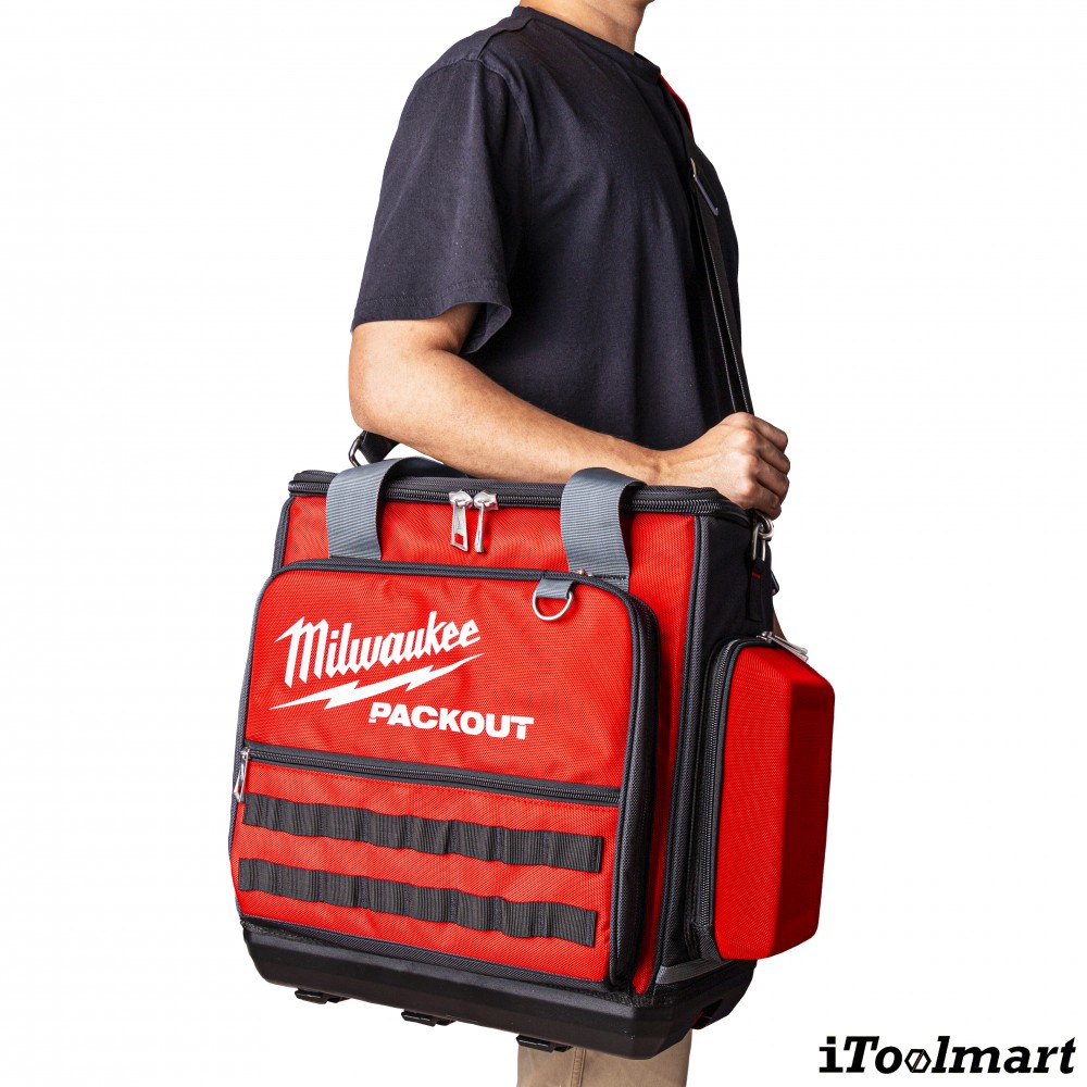 กระเป๋าสะพายข้าง Milwaukee 48 22 8300 PACKOUT สามารถต่อกับกล่องเครื่องมือได้
