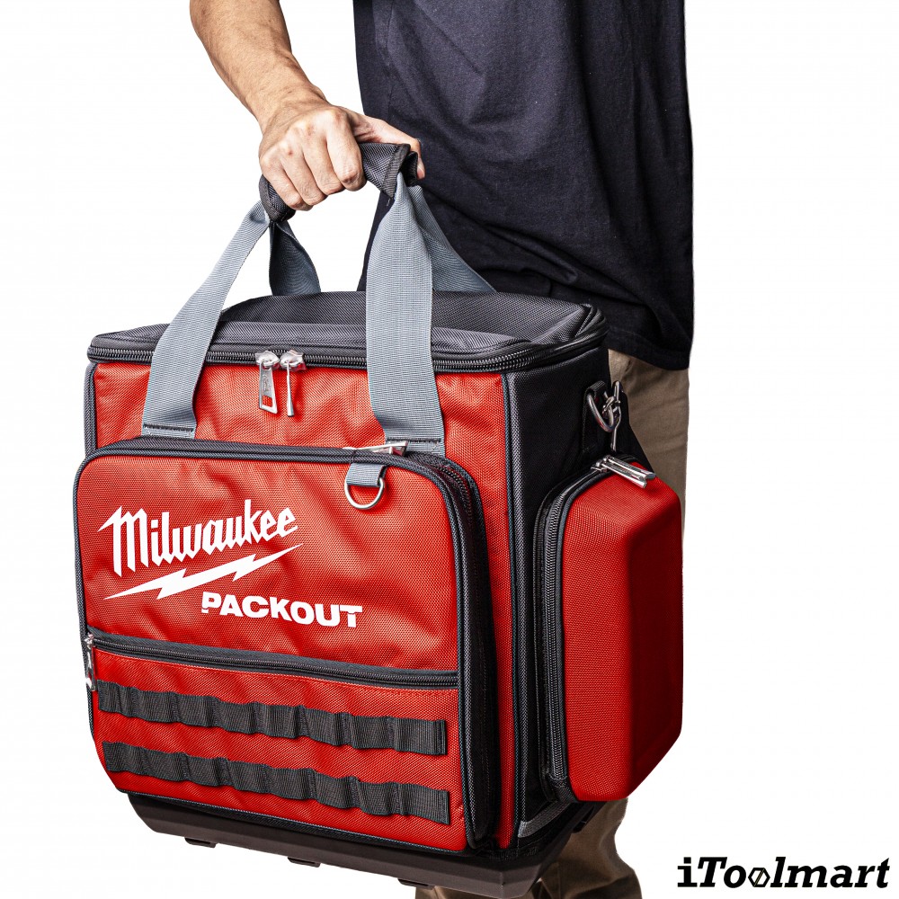 กระเป๋าสะพายข้าง Milwaukee 48 22 8300 PACKOUT สามารถต่อกับกล่องเครื่องมือได้
