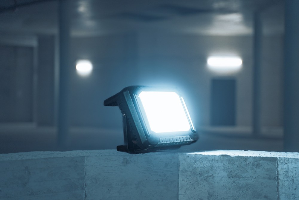 ไฟฉายแรงสูง Brennenstuhl 10050 MH LED Hybrid ความสว่าง 12500lm 18V MultiBattery 1173700001