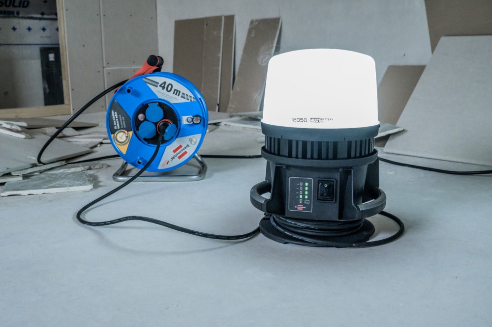 ไฟฉายแรงสูง Brennenstuhl 12050 MH LED Hybrid ความสว่าง 12000lm 18V MultiBattery 1173700003