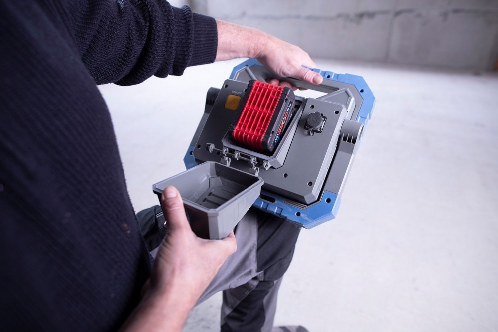 ไฟทาวเวอร์สปอร์ตไลท์ Brennenstuhl 8050 MH Hybrid ความสว่าง 8400lm 18V MultiBattery 1173700010