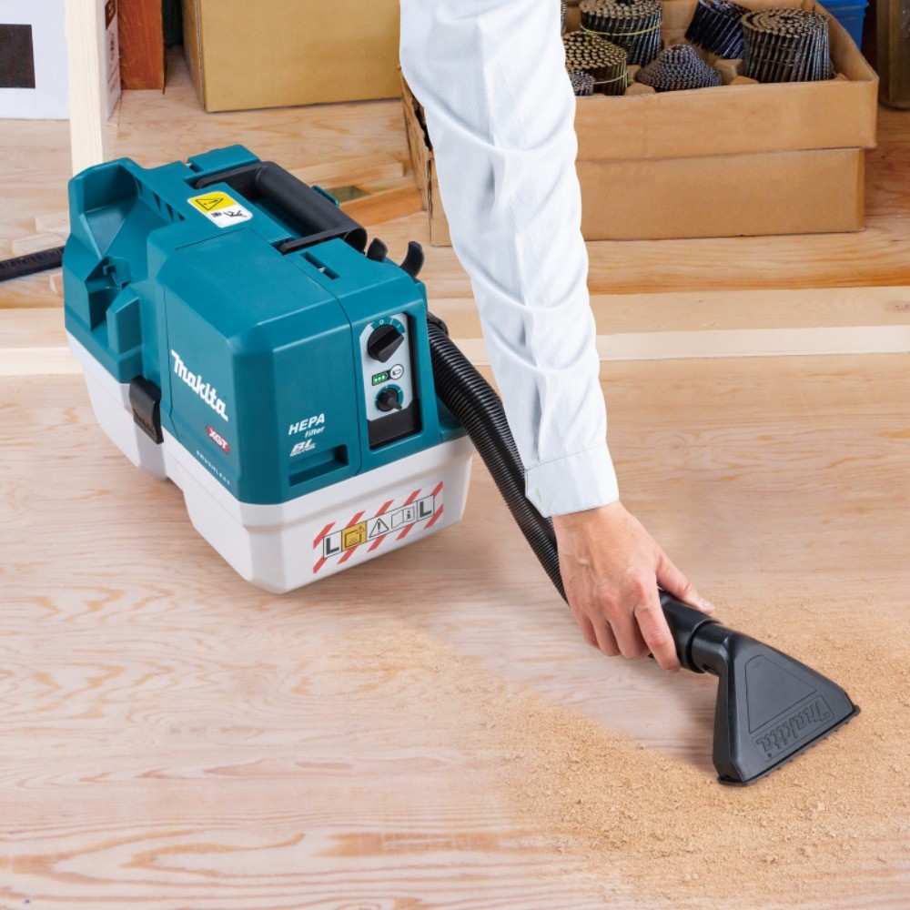 เครื่องดูดฝุ่นไร้สาย แบบพกพา MAKITA VC014GLZ 40Vmax ความจุ 7 5 ลิตร พร้อมแผ่นกรอง HEPA  ตัวเปล่า 