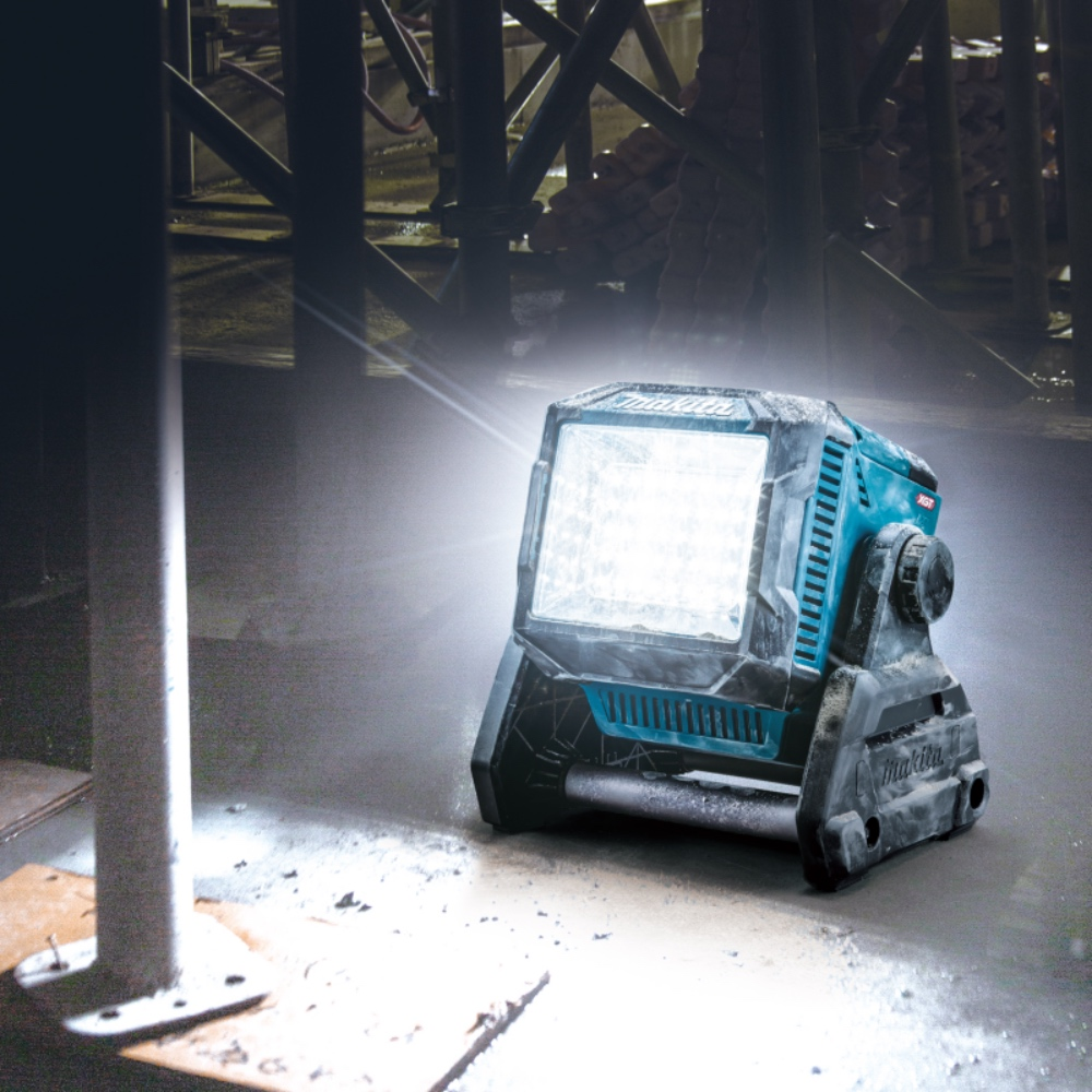 ไฟฉาย LED ไร้สาย MAKITA ML005G Worklight 18V 40VMax ความสว่าง 3600 ลูเมน