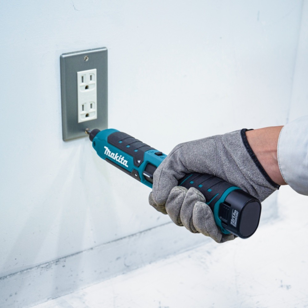 ไขควงกระแทกไร้สาย MAKITA TD023DSE Cordless Impact Driver ขนาด 1/4 นิ้ว แรงบิด 25 N.m 7.2V 1.5Ah