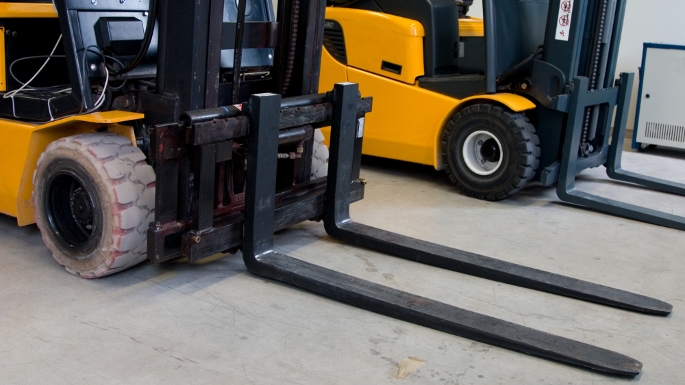 ระยะ Load Center ของรถโฟล์คลิฟท์คืออะไร ทำไมน้ำหนักเท่ากันแต่ยกได้ไม่เท่ากัน ระยะ Load Center ของรถโฟล์คลิฟท์คืออะไร ทำไมน้ำหนักเท่ากันแต่ยกได้ไม่เท่ากัน