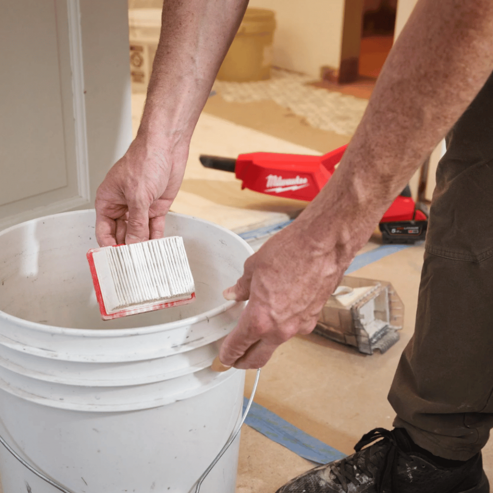 เครื่องดูดฝุ่นไร้สาย MILWAUKEE M18 BLCV2 0  เครื่องเปล่า 