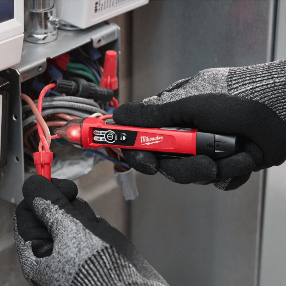 ปากกลองไฟ Milwaukee NCVDDF APJ แบบไร้สัมผัส 12 1000V พร้อมไฟฉาย