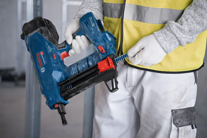 เครื่องยิงตะปูไร้สาย BOSCH PRO GNB 18V 38  ตัวเปล่า 