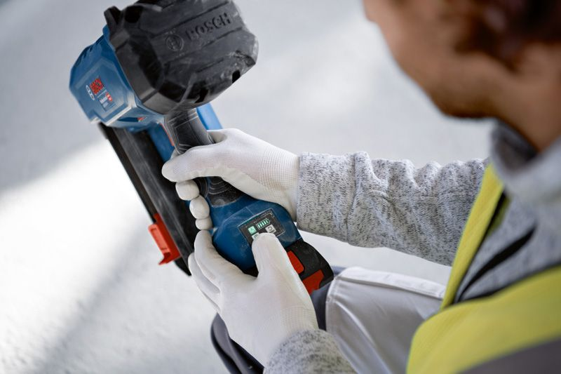 เครื่องยิงตะปูไร้สาย BOSCH PRO GNB 18V 38  ตัวเปล่า 