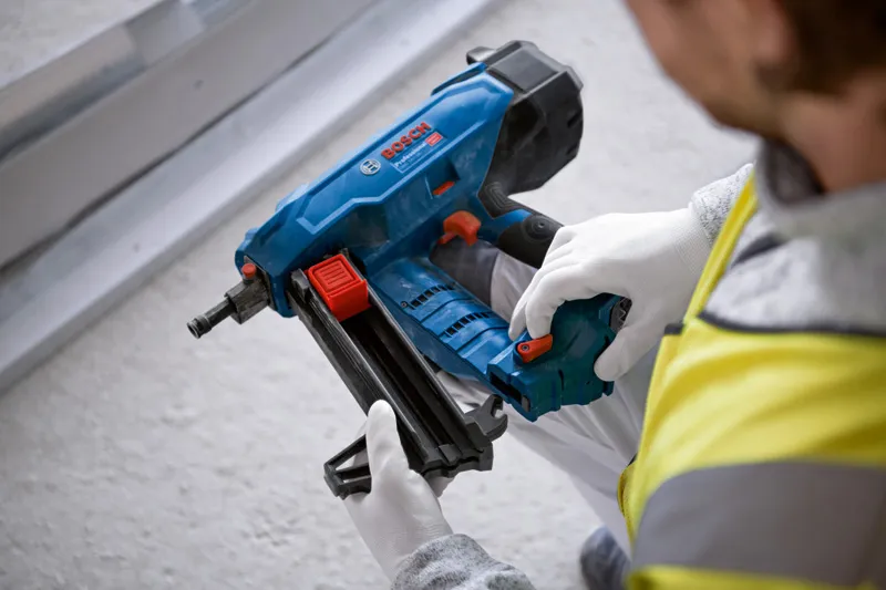 เครื่องยิงตะปูไร้สาย BOSCH PRO GNB 18V 38  ตัวเปล่า 