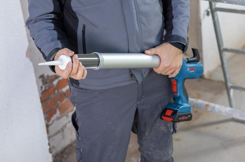 ปืนยิงกาวไร้สาย BOSCH GCG 18V 600  ตัวเปล่า 