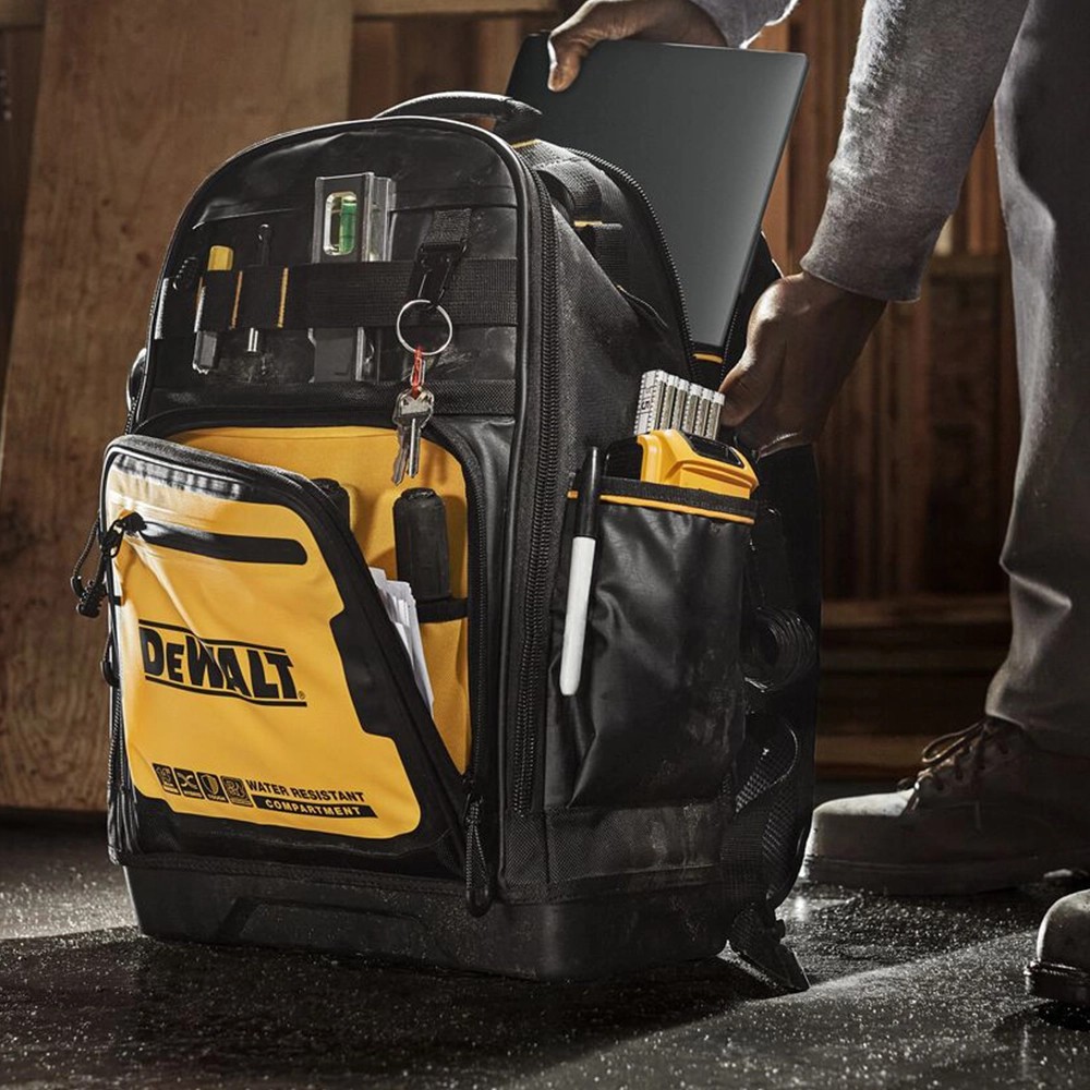 กระเป๋าเป้ DeWalt DWST60102-1 Pro Backpack