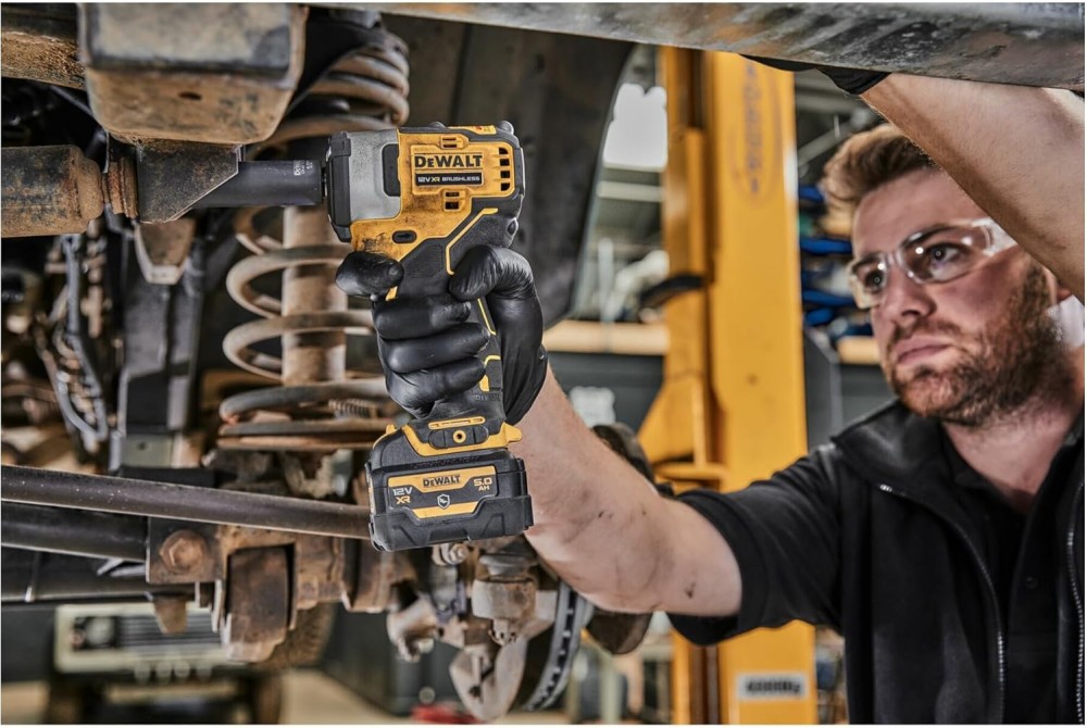 ชุดบล็อกกระแทกไร้สาย DEWALT DCF901P1G-QW 12V. ขนาด 1/2 นิ้ว BL มอเตอร์