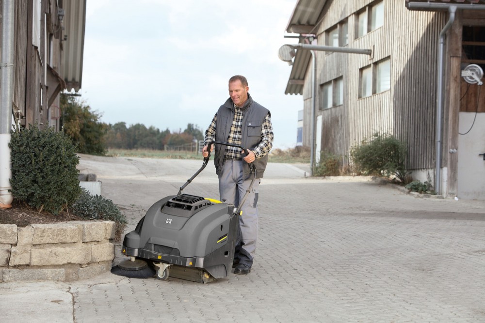 เครื่องกวาดพื้น เครื่องกวาดถนน Karcher KM 7540 W G 10492050