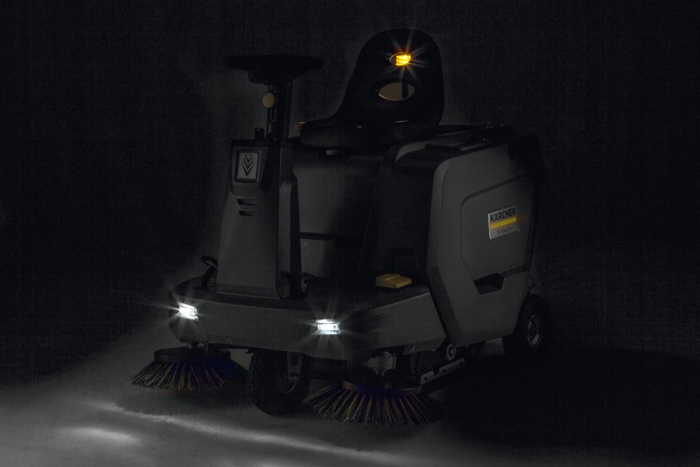 เครื่องกวาดพื้น เครื่องกวาดถนน Karcher KM 8550 R Bp Completed Set 13511260
