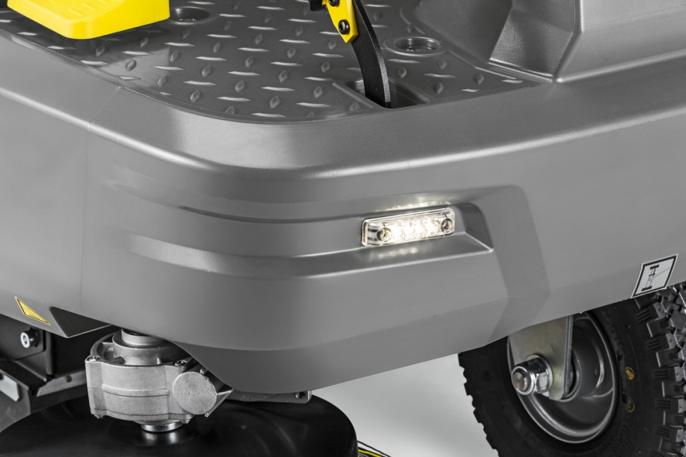 เครื่องกวาดพื้น เครื่องกวาดถนน Karcher KM 8550 R Bp Completed Set 13511260