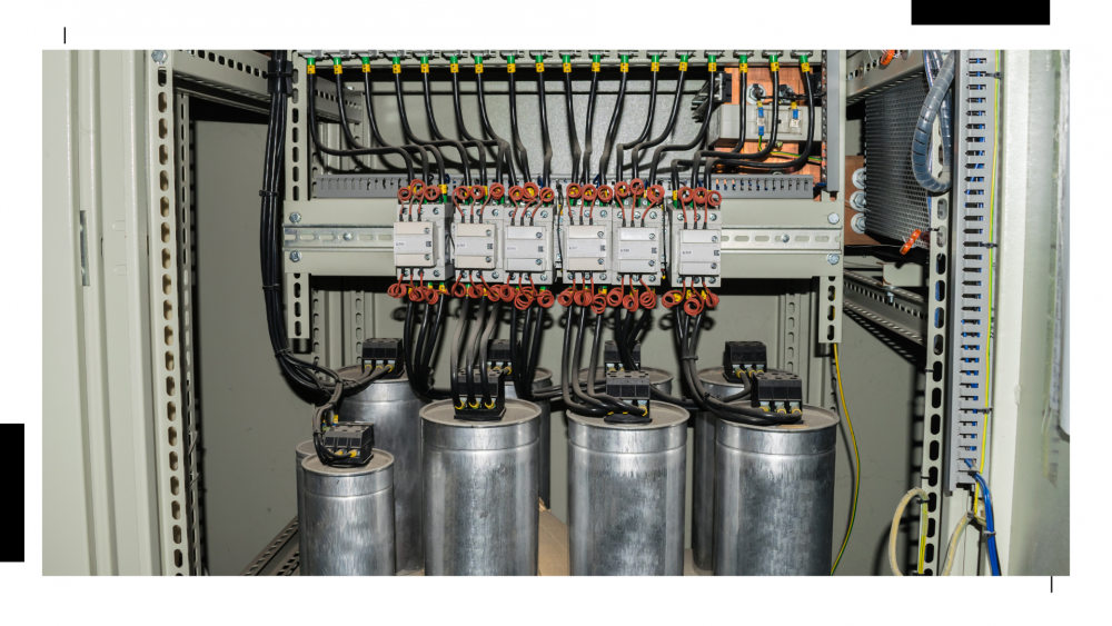 คาปาซิเตอร์ Capacitor คืออะไร ทำความรู้จักอุปกรณ์สำคัญที่อยู่ในทุกระบบไฟฟ้า คาปาซิเตอร์ Capacitor คืออะไร ทำความรู้จักอุปกรณ์สำคัญที่อยู่ในทุกระบบไฟฟ้า