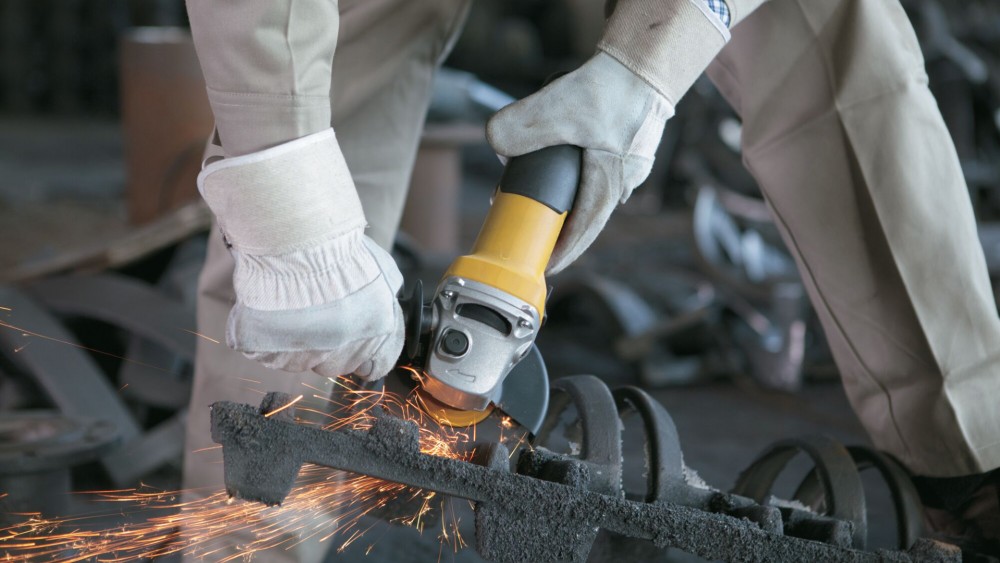 เครื่องเจียร STANLEY SGS104-B1 ขนาด 4 นิ้ว กำลังไฟ 1050 วัตต์