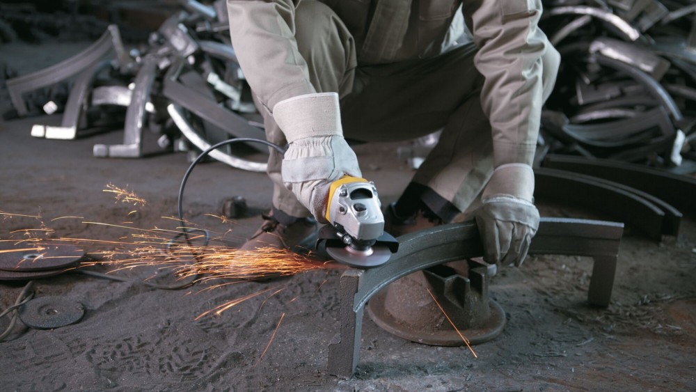 เครื่องเจียร STANLEY SGS104-B1 ขนาด 4 นิ้ว กำลังไฟ 1050 วัตต์