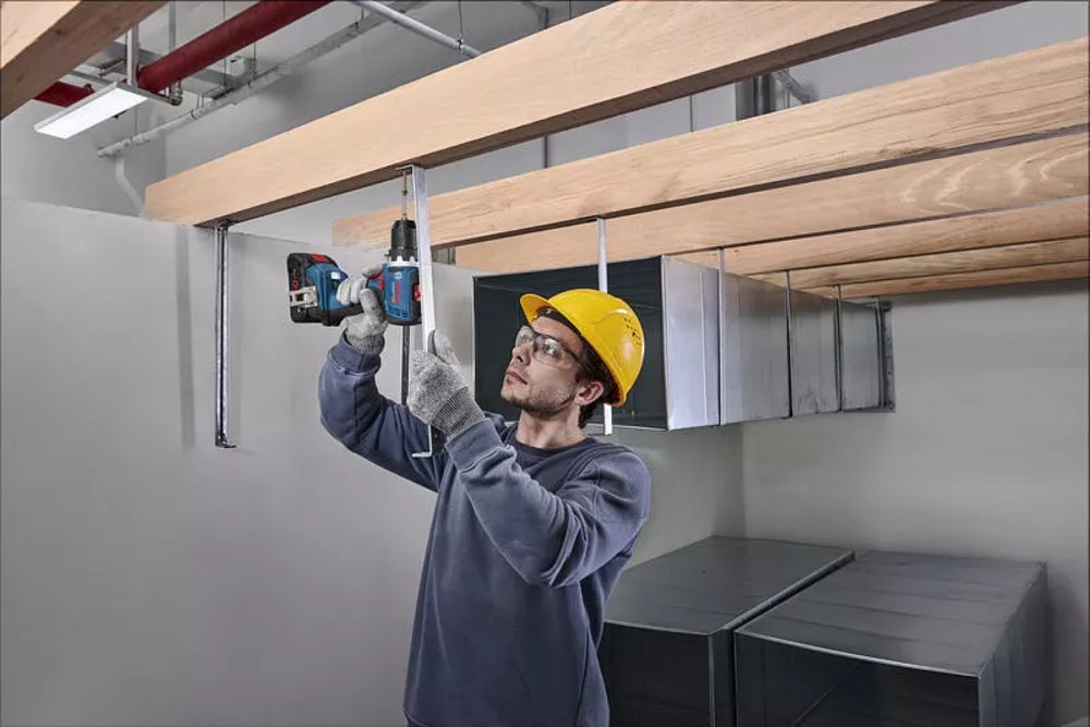 สว่านไร้สาย BOSCH GSR 18V-65 Professional พร้อมแบตเตอรี่และแท่นชาร์จ