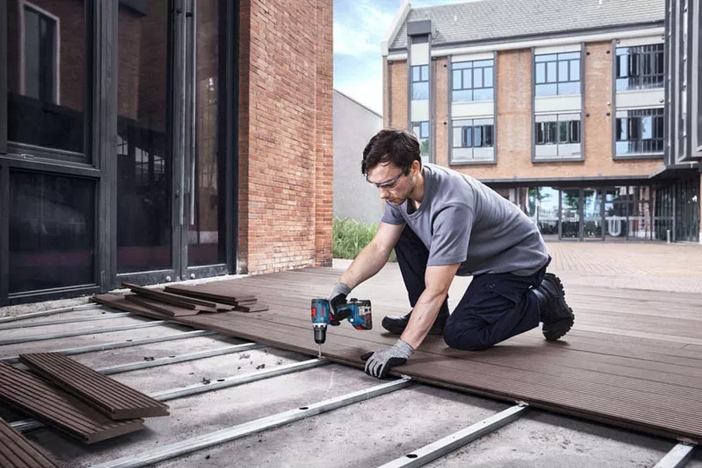 สว่านไร้สาย BOSCH GSR 18V-65 Professional พร้อมแบตเตอรี่และแท่นชาร์จ
