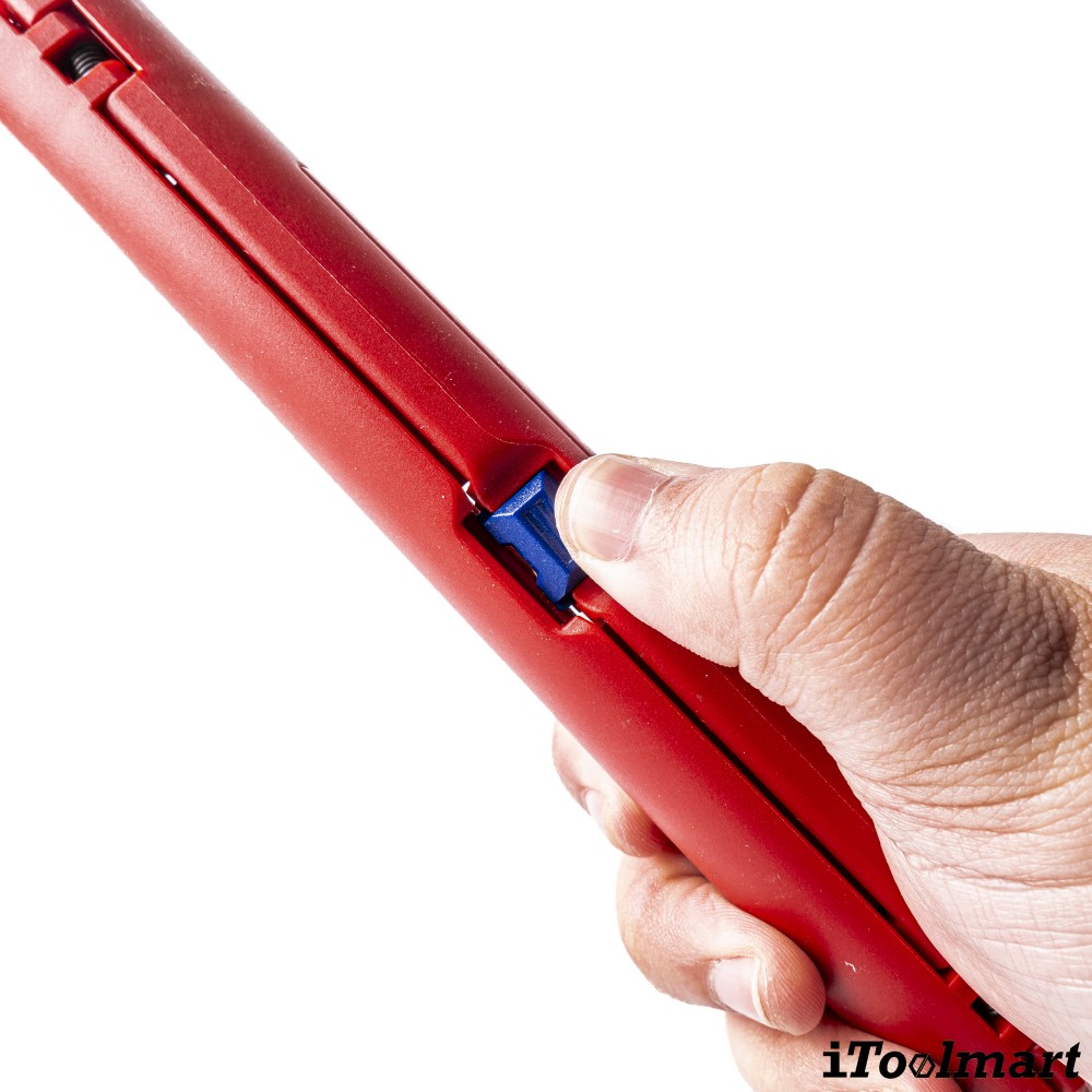 เครื่องปอกสายแบบลึก KNIPEX 16 80 175 SB Deep connector sockets
