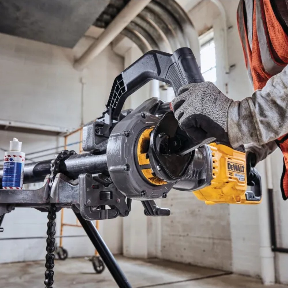 เครื่องต๊าปเกลียวไร้สาย DEWALT DCE700NK B1 60V Max  ตัวเปล่า 