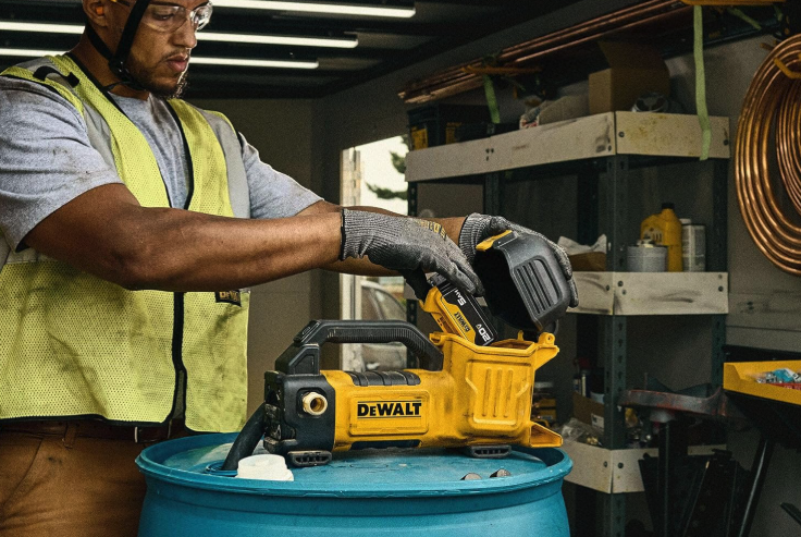 ปั๊มน้ำอเนกประสงค์ไร้สาย DeWALT DCE050B 20V   ตัวเปล่า 
