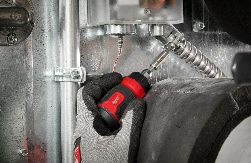 Milwaukee 8-in-1 Ratcheting Compact Multi-Bit Screwdriver