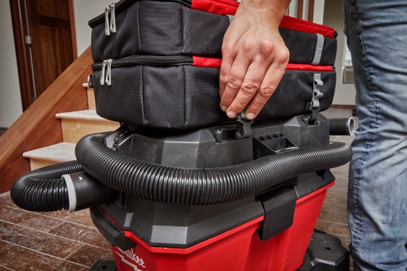 กระเป๋าเก็บอุปกรณ์ดูดฝุ่น Milwaukee 49 90 2019 (สำหรับเครื่องดูดฝุ่นไร้สาย M18-FVC23L)