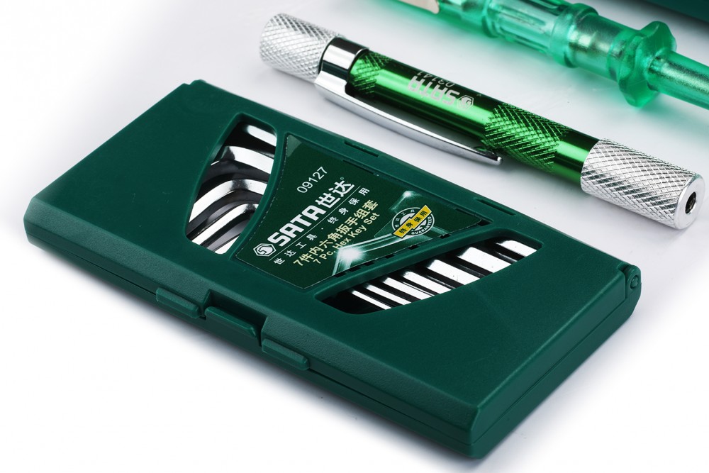 ชุดเครื่องมือช่างติดบ้าน SATA 05166 จำนวน 28 ชิ้น 