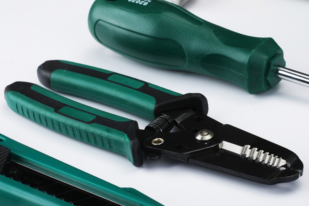 ชุดเครื่องมือช่างติดบ้าน SATA 05166 จำนวน 28 ชิ้น 