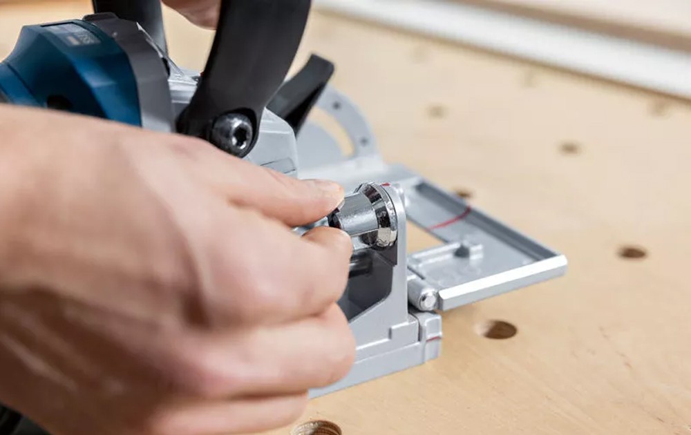 เครื่องเซาะร่องไร้สาย BOSCH GFF 18V 22 Professional 0601620101  ตัวเปล่า 
