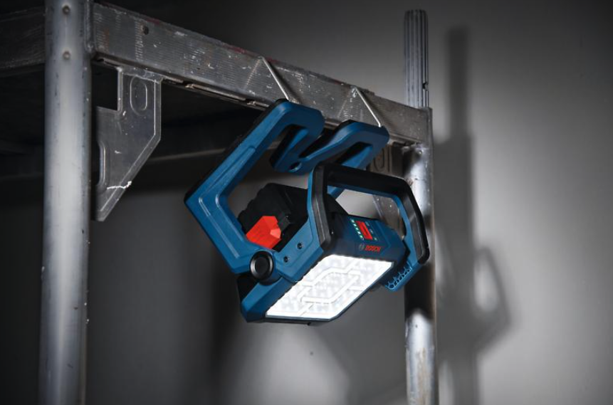 ไฟส่องสว่างไร้สาย BOSCH GLI18V 5000 Pro Heavy Duty ความสว่างสูงสุด 5000 ลูเมน  ตัวเปล่า  