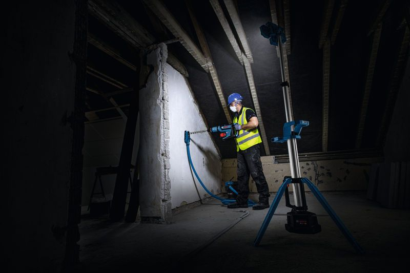 ไฟส่องสว่างไร้สาย BOSCH GLT18V 5000 PRO HEAVY DUTY ความสว่างสูงสุด 5000 ลูเมน 