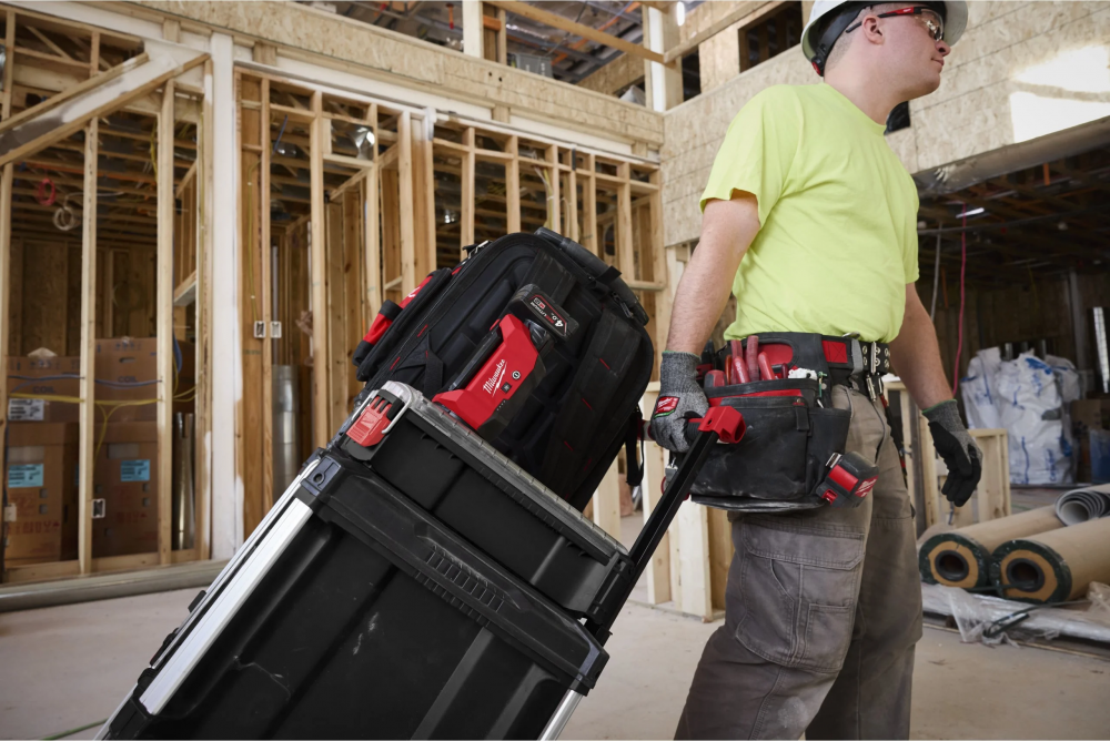 ไฟส่องพื้นที่ ไร้สาย MILWAUKEE M12 ALIP 0 ใช้งานร่วมกับ PACKOUT™ ความสว่างสูงสุด 1200 ลูเมน