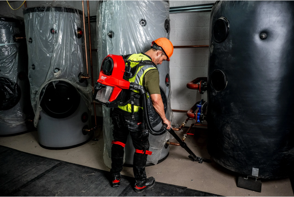 เครื่องดูดฝุ่นไร้สาย MILWAUKEE M18 FBPV2 0 APJ FUEL™ แบบสะพายหลัง  ตัวเปล่า 