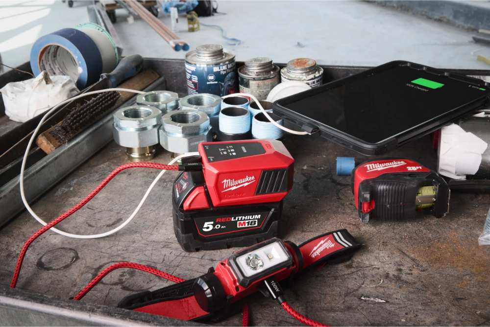 แท่นชาร์จ USB C MILWAUKEE M18 TC TOP OFF