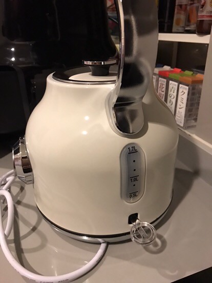 กาต้มน้ำร้อนไฟฟ้า สไตล์วินเทจ 1.7 ลิตร HAFELE สีขาว Vintage electric kettle
