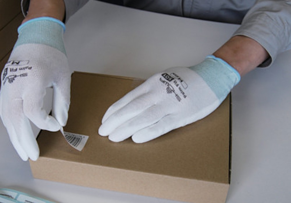 ถุงมือยูรีเทน SHOWA GLOVES Unlined B0501 Film Reinforced Palm Fit Gloves สีขาว Size L